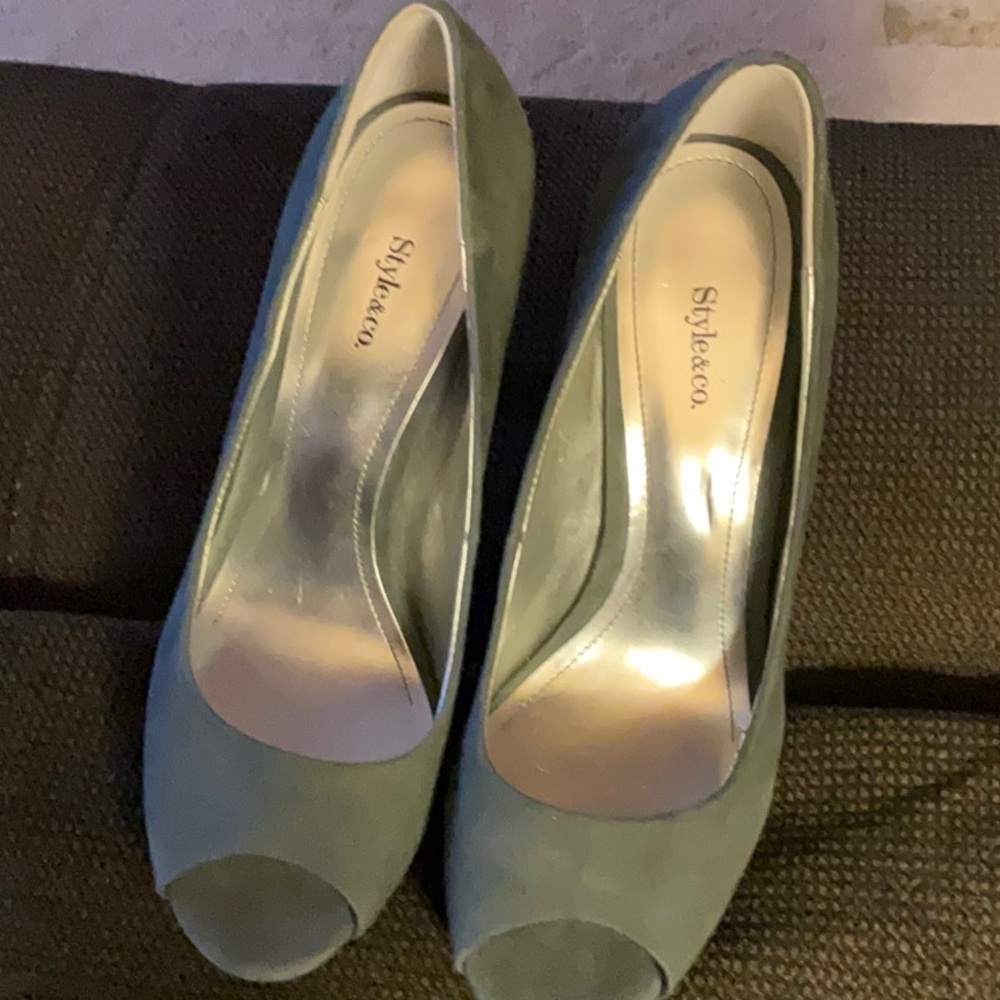 Style & Co woman’s shoes